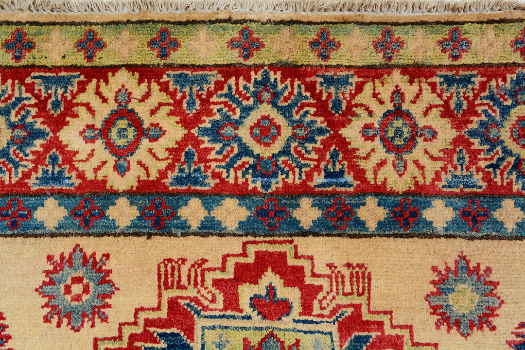 Bisque Kazak 4'  10" x 6'  4" - No. QA40613