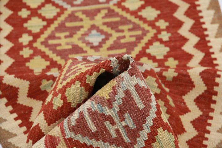 Kilim 2’ 4″ x 6’ 1″ - No. AV77709 - ALRUG Rug Store