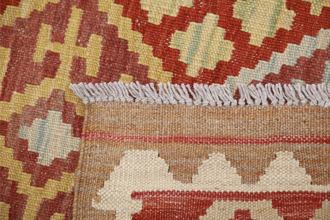 Kilim 2’ 4″ x 6’ 1″ - No. AV77709 - ALRUG Rug Store