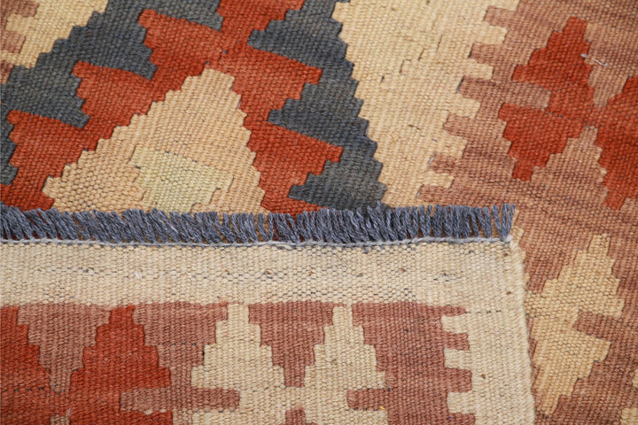 Kilim 1’ 8″ x 6’ 6″ - No. AV38470 - ALRUG Rug Store