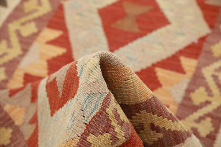 Kilim 1’ 11” x 6’ 9″ - No. AV16961 - ALRUG Rug Store