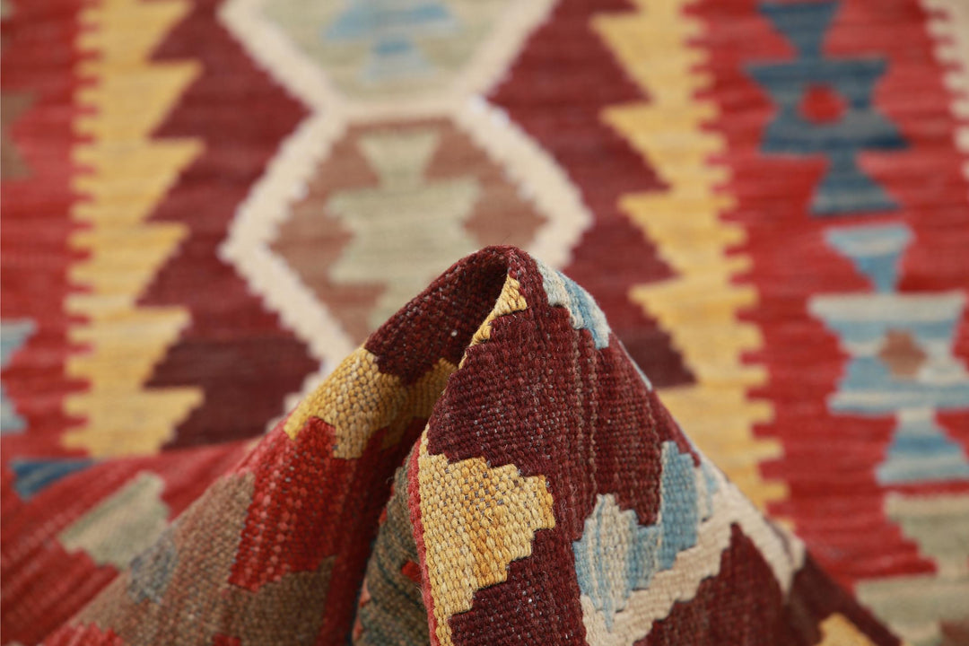 Kilim 2’ 2″ x 6’ 11” - No. AV74533 - ALRUG Rug Store