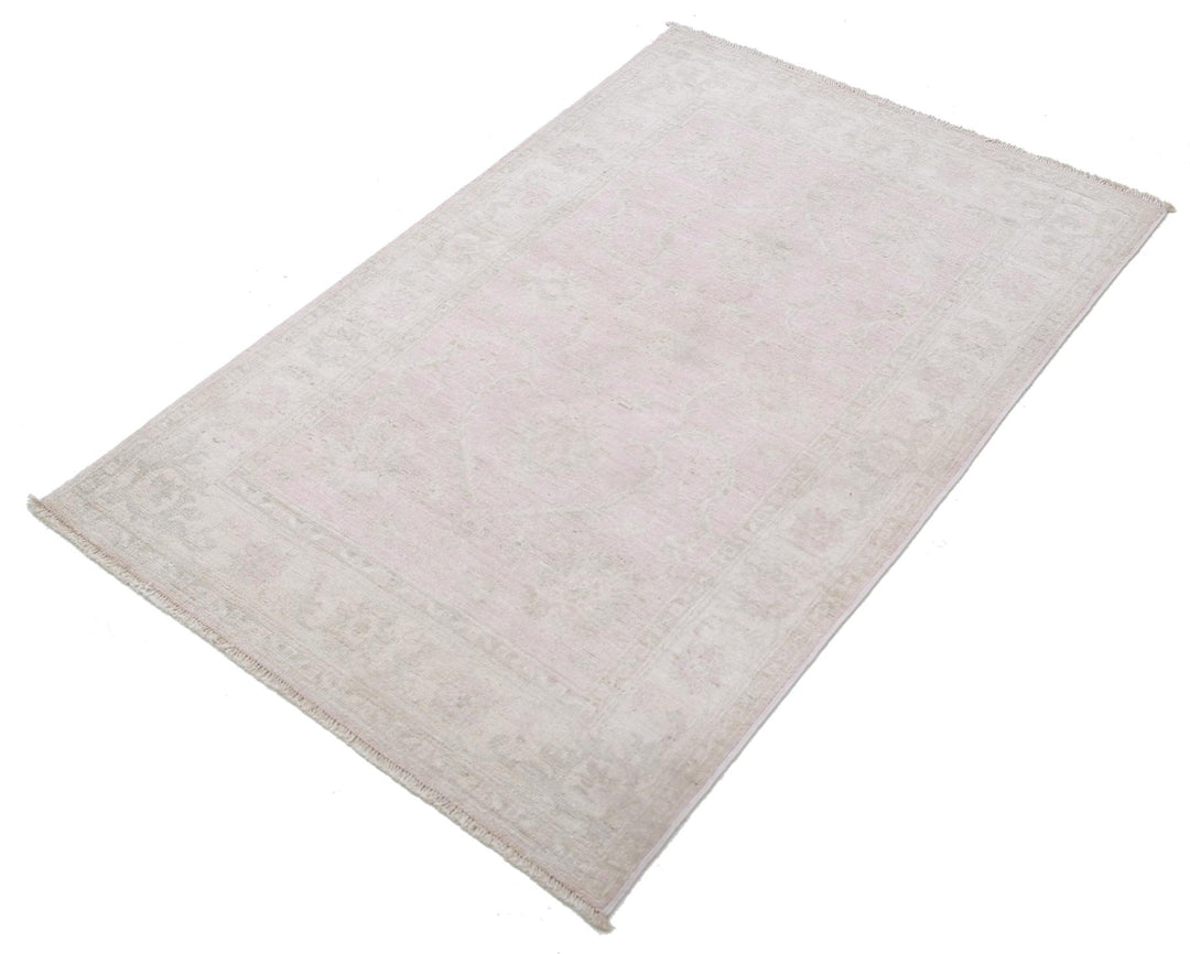 Serenity 3’ 0″ x 4’ 7″ - No. AV80250 - ALRUG Rug Store
