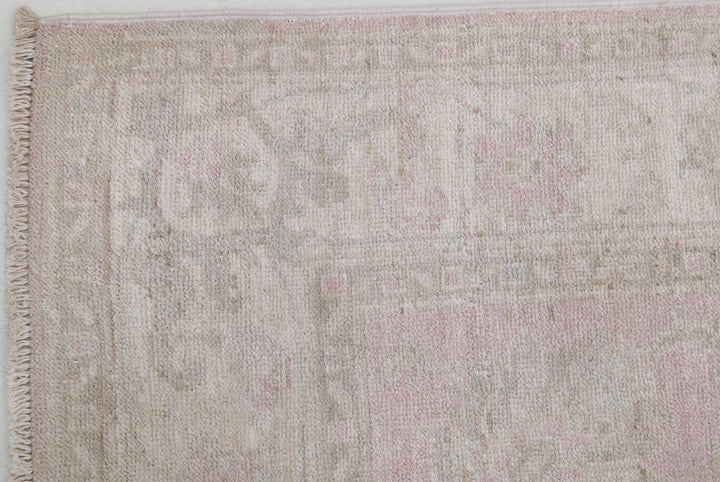 Serenity 3’ 0″ x 4’ 7″ - No. AV80250 - ALRUG Rug Store