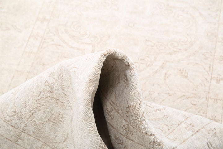 Serenity 3’ 0″ x 10’ 1″ - No. AV74421 - ALRUG Rug Store