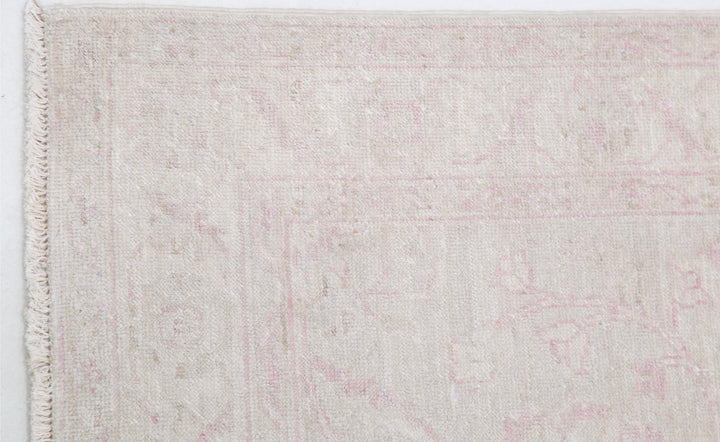 Serenity 2’ 8″ x 8’ 3″ - No. AV75033 - ALRUG Rug Store