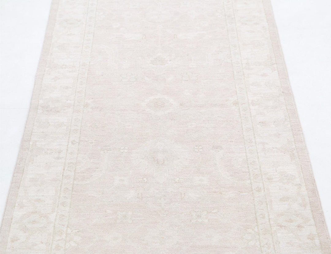 Serenity 2’ 7″ x 7’ 10” - No. AV20282 - ALRUG Rug Store