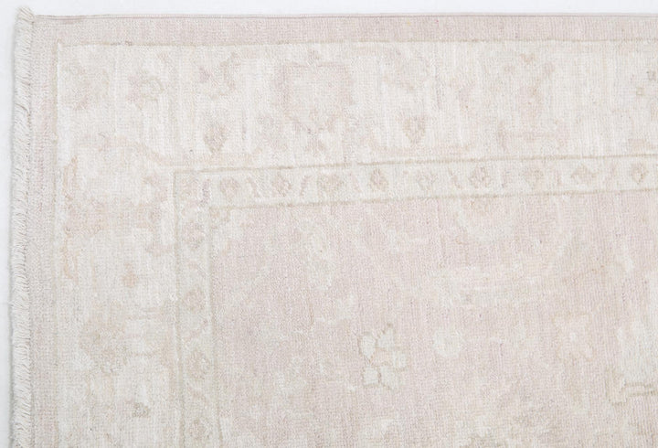 Serenity 2’ 7″ x 7’ 10” - No. AV20282 - ALRUG Rug Store