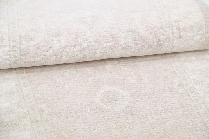 Serenity 2’ 7″ x 7’ 10” - No. AV20282 - ALRUG Rug Store