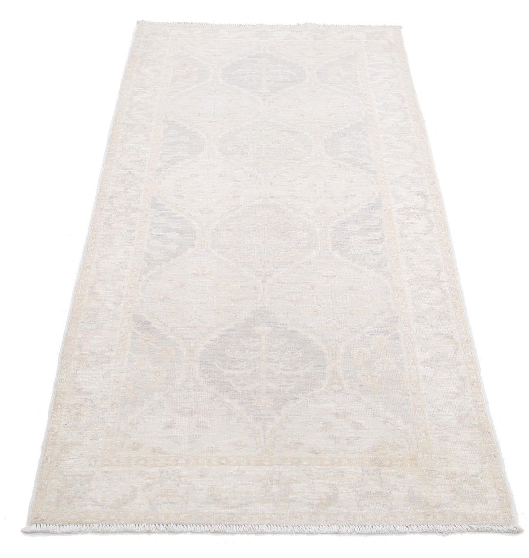 Serenity 2’ 9″ x 6’ 4″ - No. AV24871 - ALRUG Rug Store