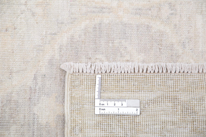 Serenity 2’ 9″ x 6’ 4″ - No. AV24871 - ALRUG Rug Store