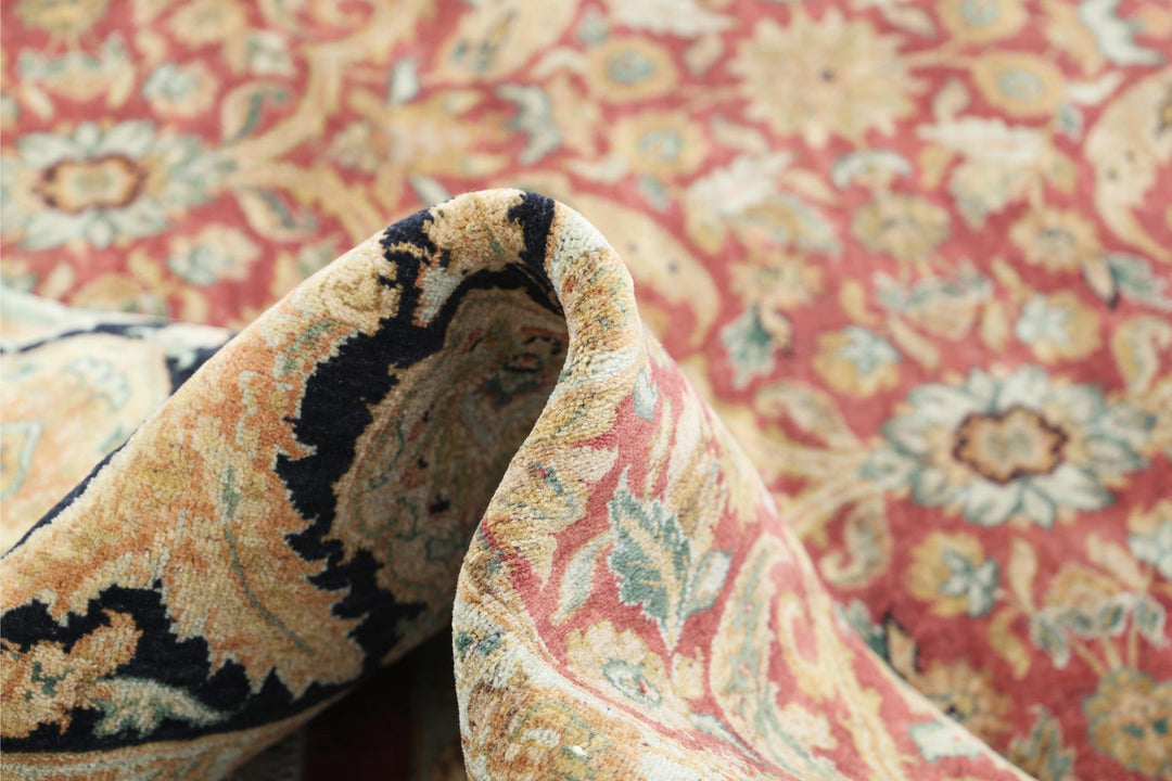 Heritage 8’ 10” x 11’ 8″ - No. AV38428 - ALRUG Rug Store