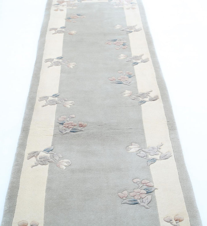 Chinese 2’ 6″ x 10’ 1″ - No. AV43582 - ALRUG Rug Store