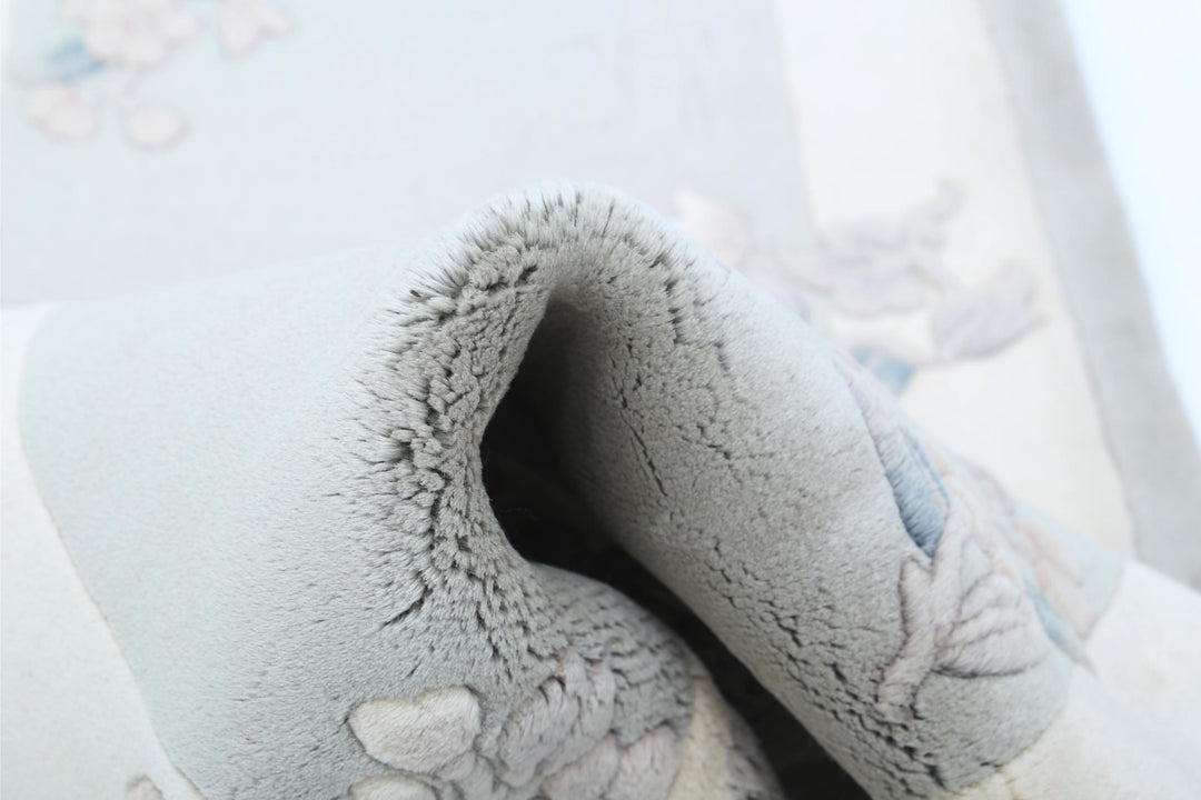 Chinese 2’ 6″ x 10’ 1″ - No. AV43582 - ALRUG Rug Store