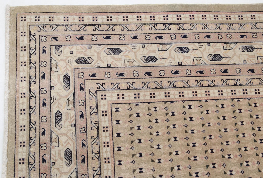 Mir 7’ 11” x 8’ 9″ - No. AV59774 - ALRUG Rug Store