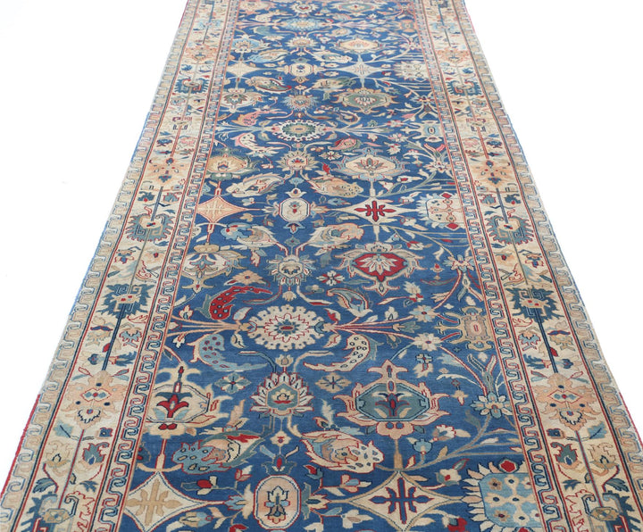 Heritage 4’ 0″ x 12’ 0″ - No. AV37641 - ALRUG Rug Store