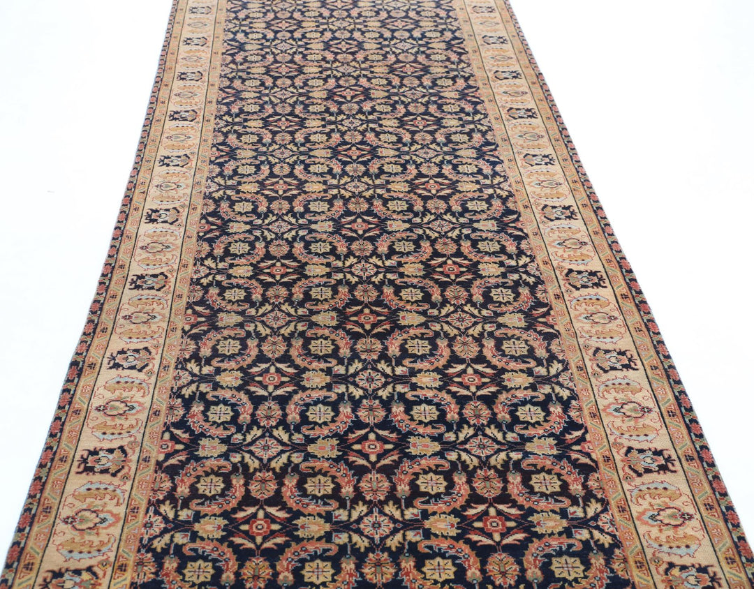 Heritage 3’ 11” x 11’ 7″ - No. AV22255 - ALRUG Rug Store