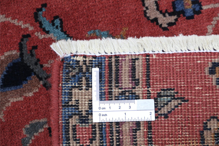 Sarouk 7’ 2″ x 6’ 6″ - No. AV12558 - ALRUG Rug Store