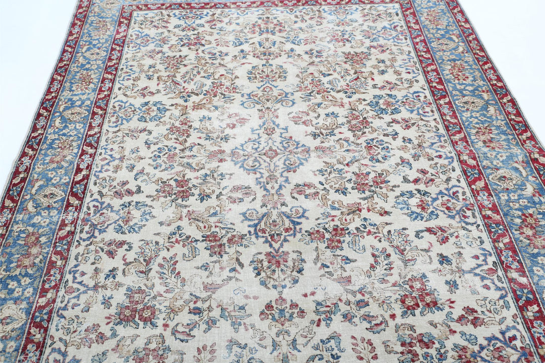 Kerman 5’ 10” x 8’ 6″ - No. AV95455 - ALRUG Rug Store