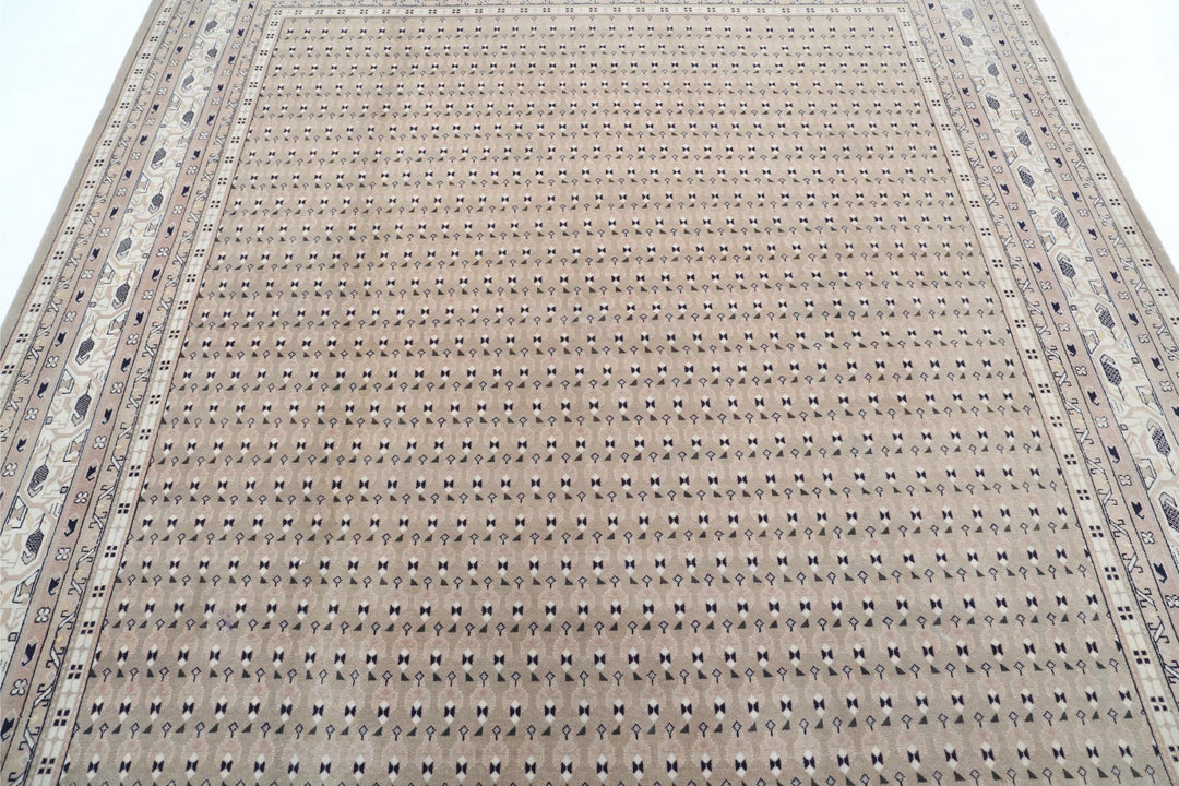 Mir 7’ 8″ x 8’ 7″ - No. AV29396 - ALRUG Rug Store