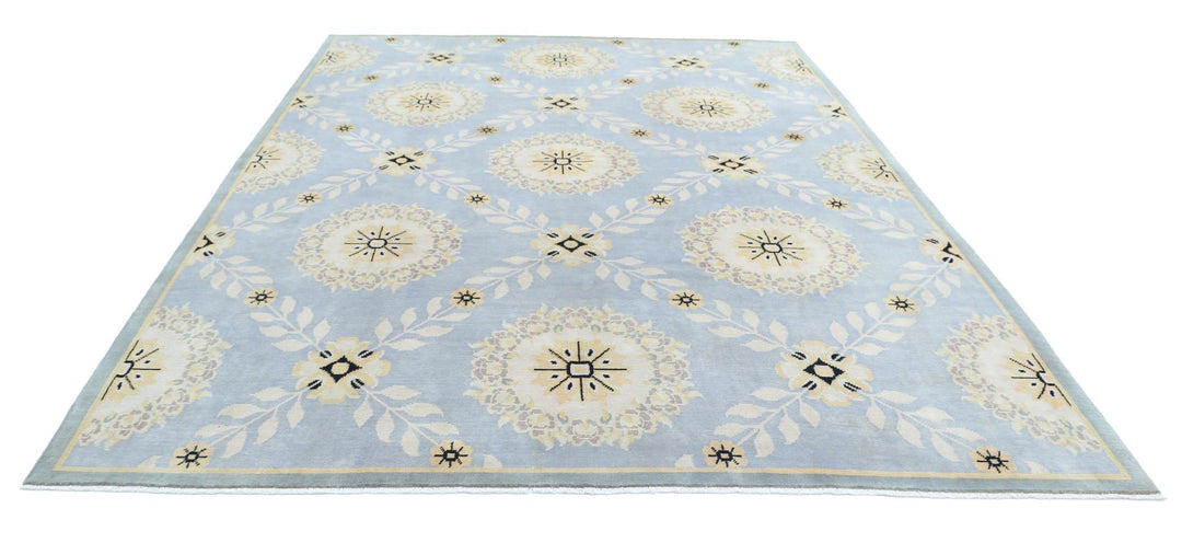 Modcar 8’ 10” x 11’ 8″ - No. AV93124 - ALRUG Rug Store