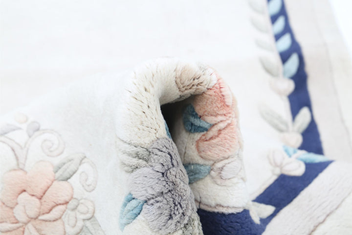 Chinese 2’ 6″ x 11’ 10” - No. AV25248 - ALRUG Rug Store