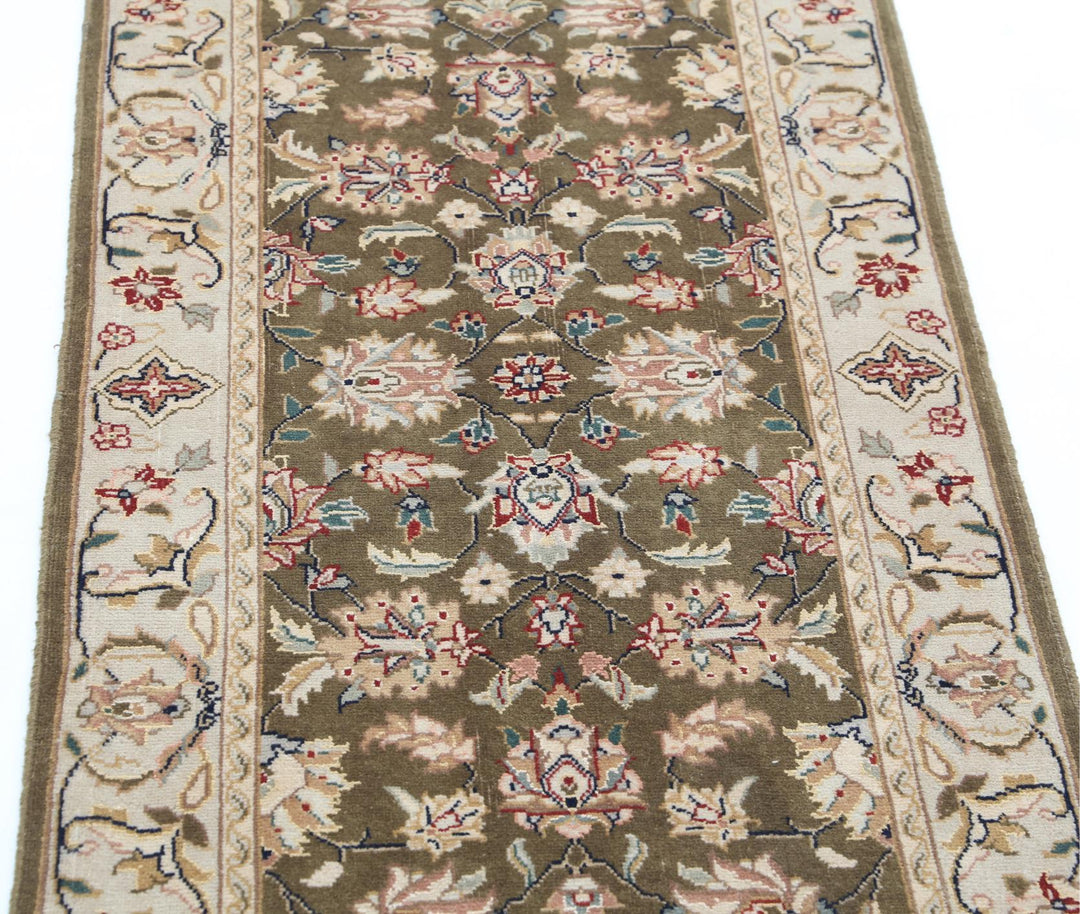 Heritage 2’ 0″ x 3’ 9″ - No. AV19017 - ALRUG Rug Store