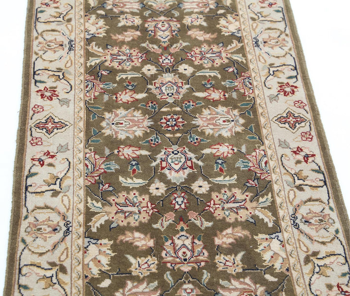 Heritage 2’ 0″ x 3’ 9″ - No. AV19017 - ALRUG Rug Store