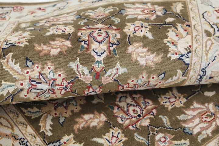 Heritage 2’ 0″ x 3’ 9″ - No. AV19017 - ALRUG Rug Store