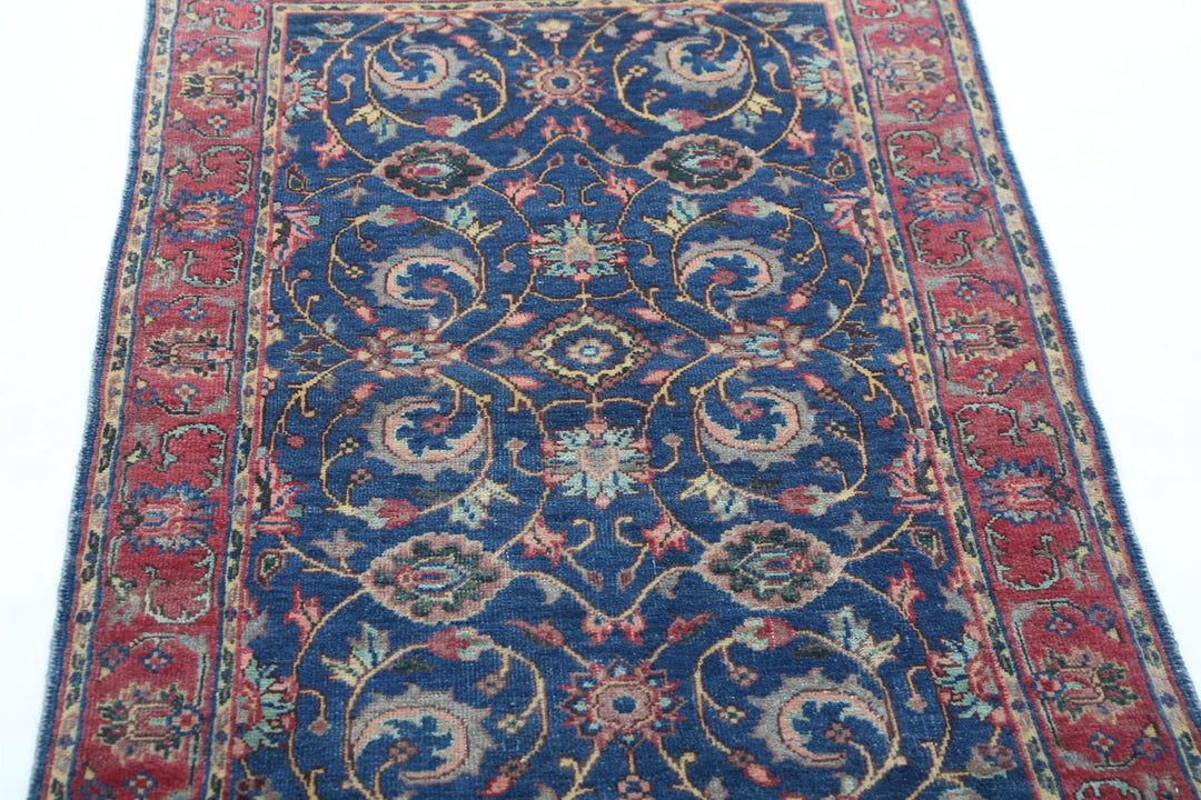 Agra 2’ 8″ x 4’ 2″ - No. AV15187 - ALRUG Rug Store