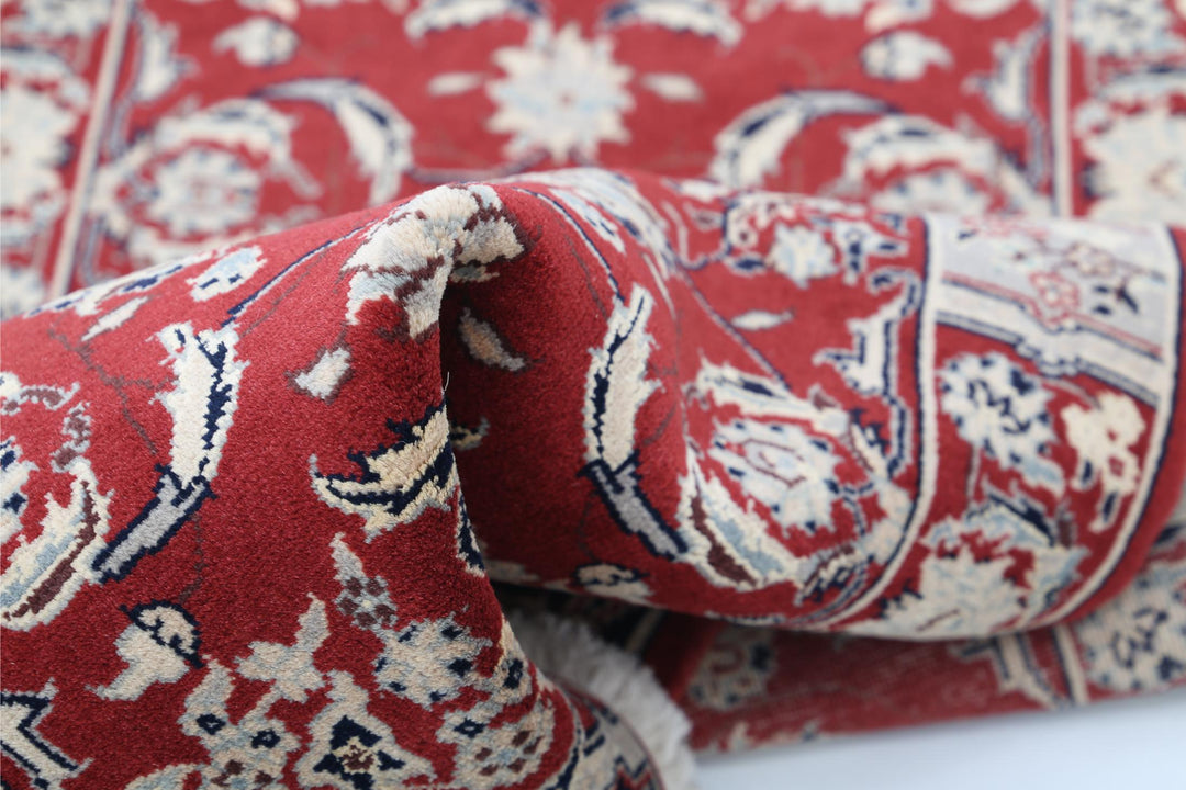 Heritage 2’ 0″ x 4’ 2″ - No. AV45672 - ALRUG Rug Store