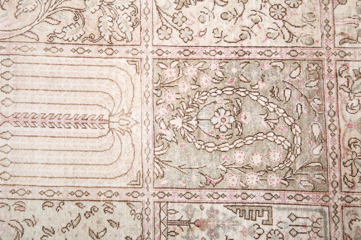 Qum 6’ 3″ x 7’ 1″ - No. AV92937 - ALRUG Rug Store