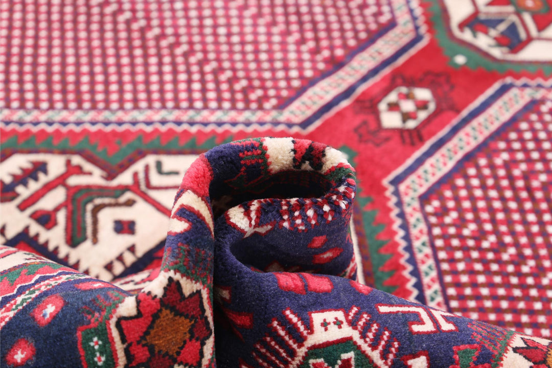 Hamadan 5’ 2″ x 6’ 10” - No. AV66525 - ALRUG Rug Store