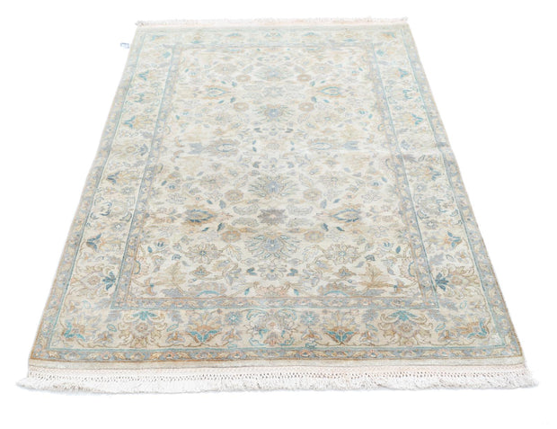 Agra 3’ 11” x 6’ 0″ - No. AV24187 - ALRUG Rug Store