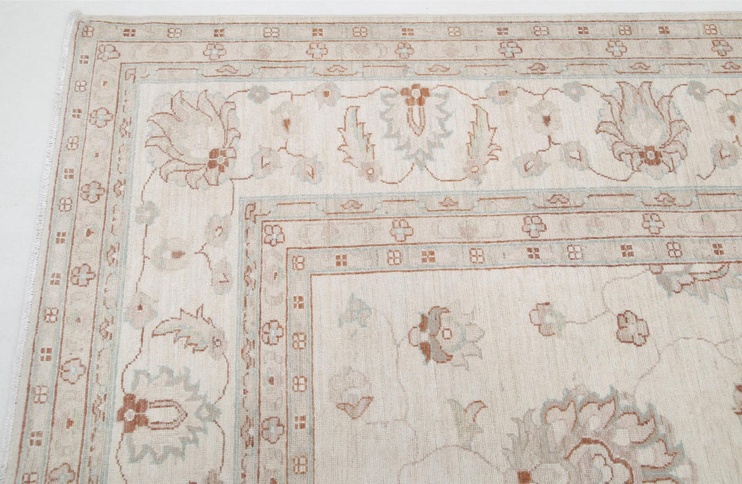 Ivory Pakistani Tabriz Rug 11'9" x 16'10" Hand-Knotted texture