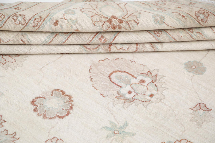 Ivory Pakistani Tabriz Rug 11'9" x 16'10" Hand-Knotted border
