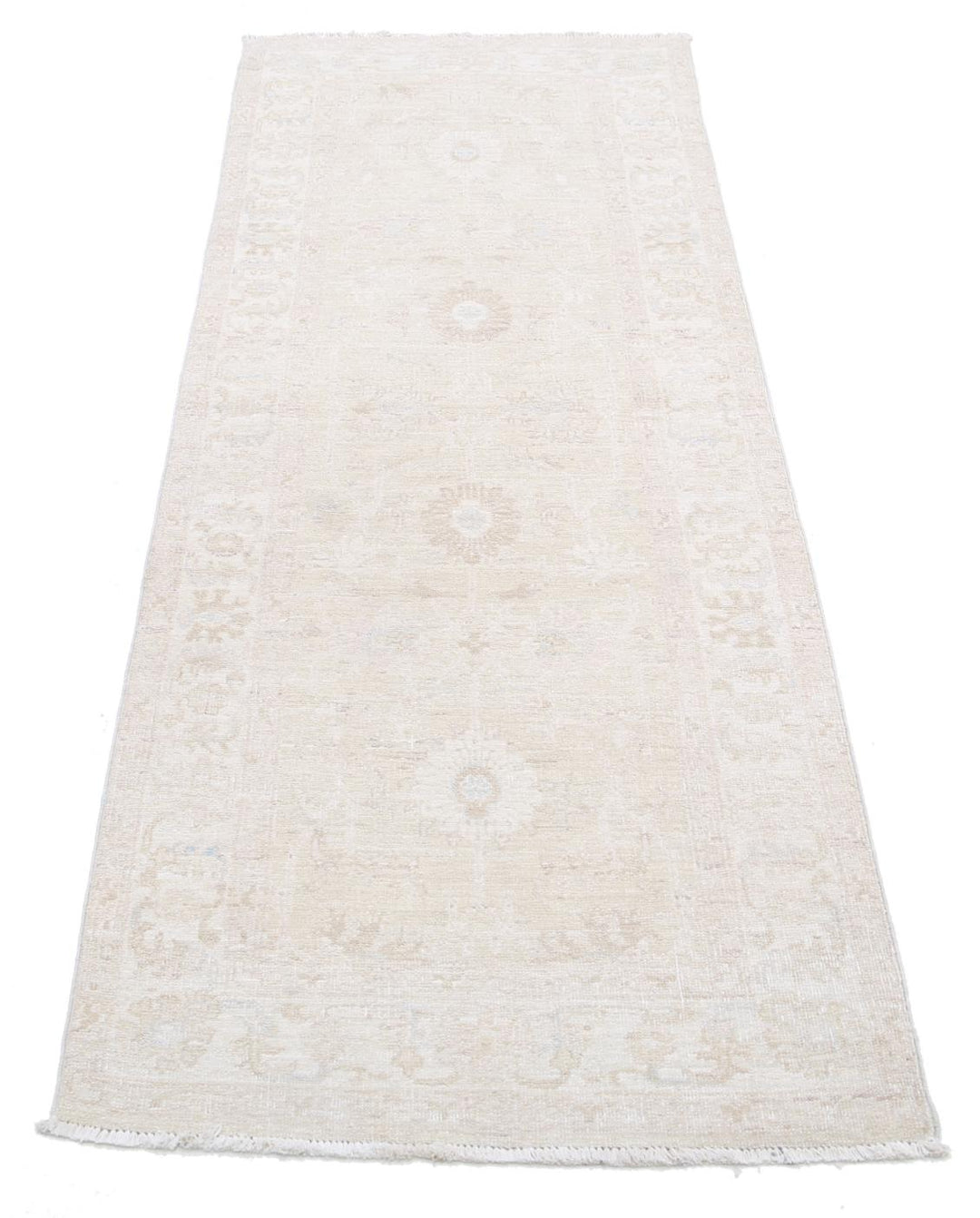 Serenity 2’ 4″ x 6’ 7″ - No. AV93573 - ALRUG Rug Store