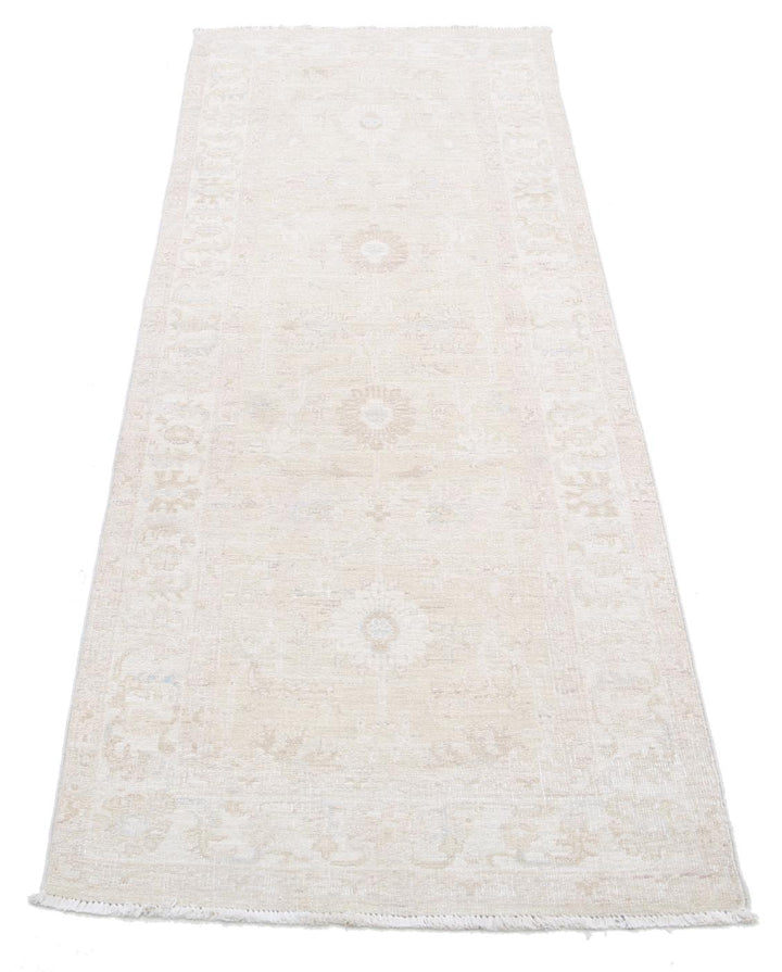 Serenity 2’ 4″ x 6’ 7″ - No. AV93573 - ALRUG Rug Store