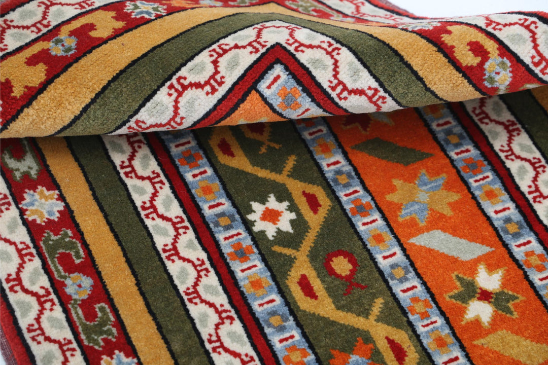 Ziegler 1’ 11” x 3’ 4″ - No. AV27145 - ALRUG Rug Store