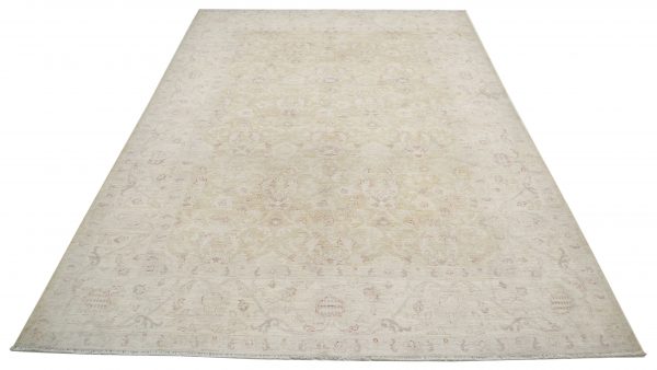 Gold Pakistani Tabriz Rug 6'2" x 8'6" Hand-Knotted close-up