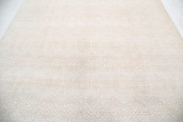Artemix 8’ 0″ x 9’ 4″ - No. AV24195