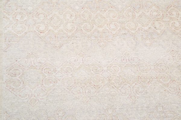 Artemix 8’ 0″ x 9’ 4″ - No. AV24195