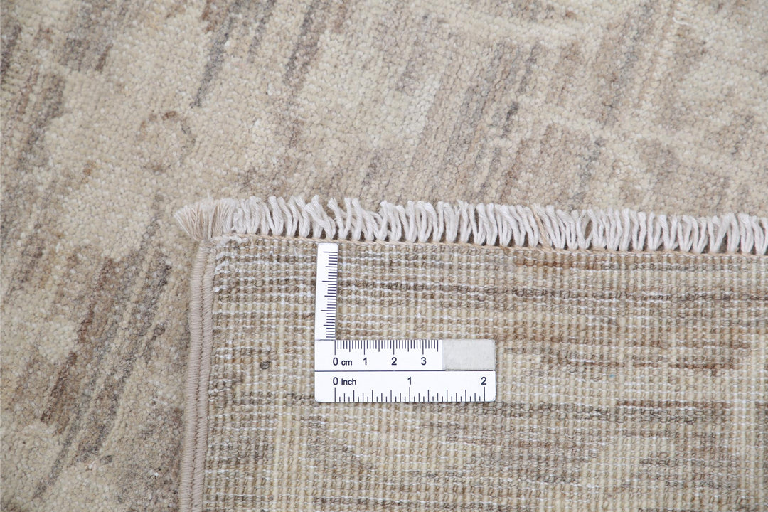 Serenity 2’ 6″ x 7’ 11” - No. AV44966 - ALRUG Rug Store