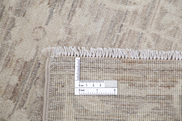 Serenity 2’ 6″ x 7’ 11” - No. AV44966 - ALRUG Rug Store