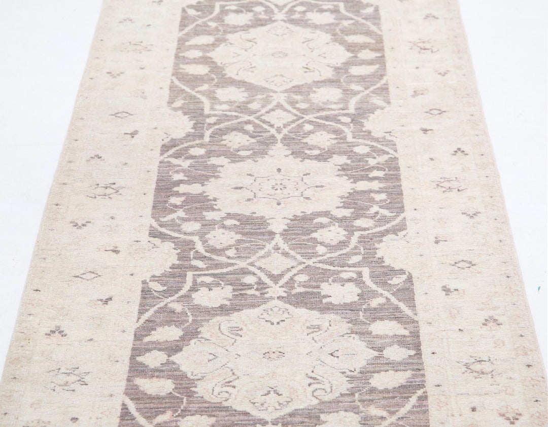 Serenity 2’ 8″ x 9’ 5″ - No. AV95777 - ALRUG Rug Store