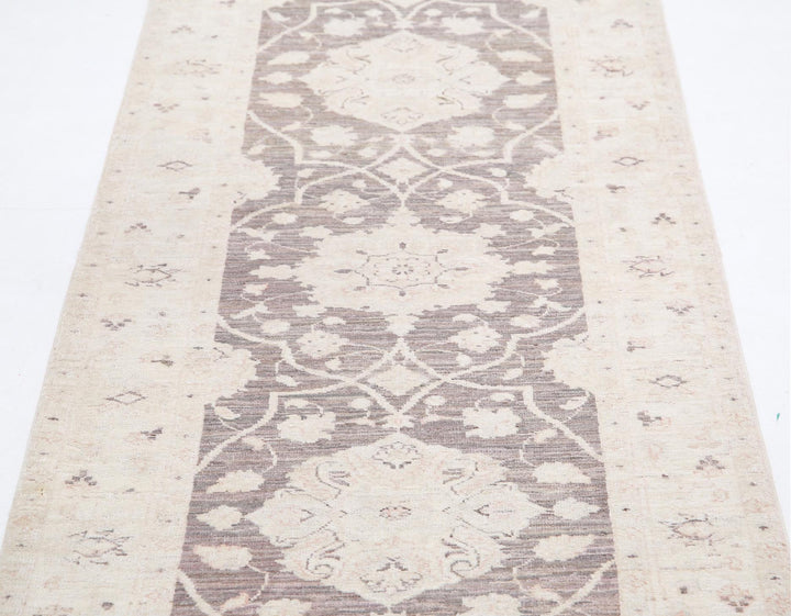 Serenity 2’ 8″ x 9’ 5″ - No. AV95777 - ALRUG Rug Store
