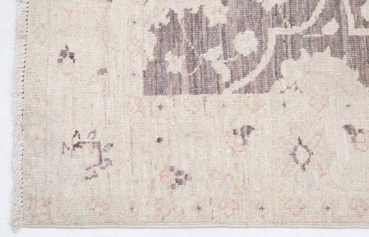Serenity 2’ 8″ x 9’ 5″ - No. AV95777 - ALRUG Rug Store