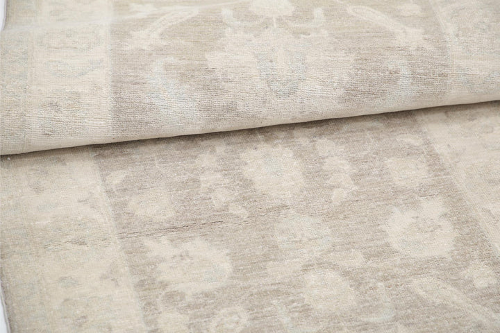 Serenity 2’ 8″ x 8’ 4″ - No. AV10400 - ALRUG Rug Store