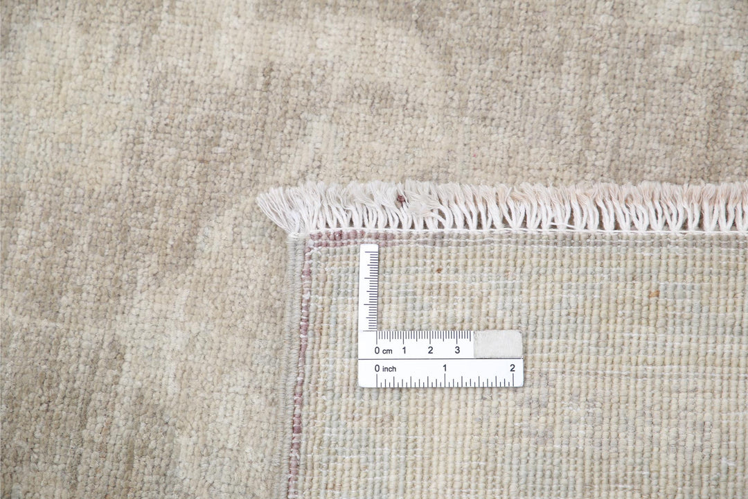 Serenity 2’ 8″ x 8’ 4″ - No. AV10400 - ALRUG Rug Store