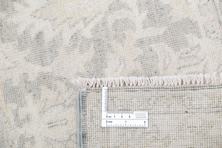 Serenity 2’ 6″ x 5’ 11” - No. AV42851 - ALRUG Rug Store